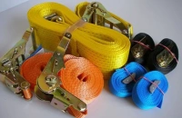 Ladungssicherungen Staplerfahrer mit Verantwortung Ladungssicherungen Staplerfahrer mit Verantwortung